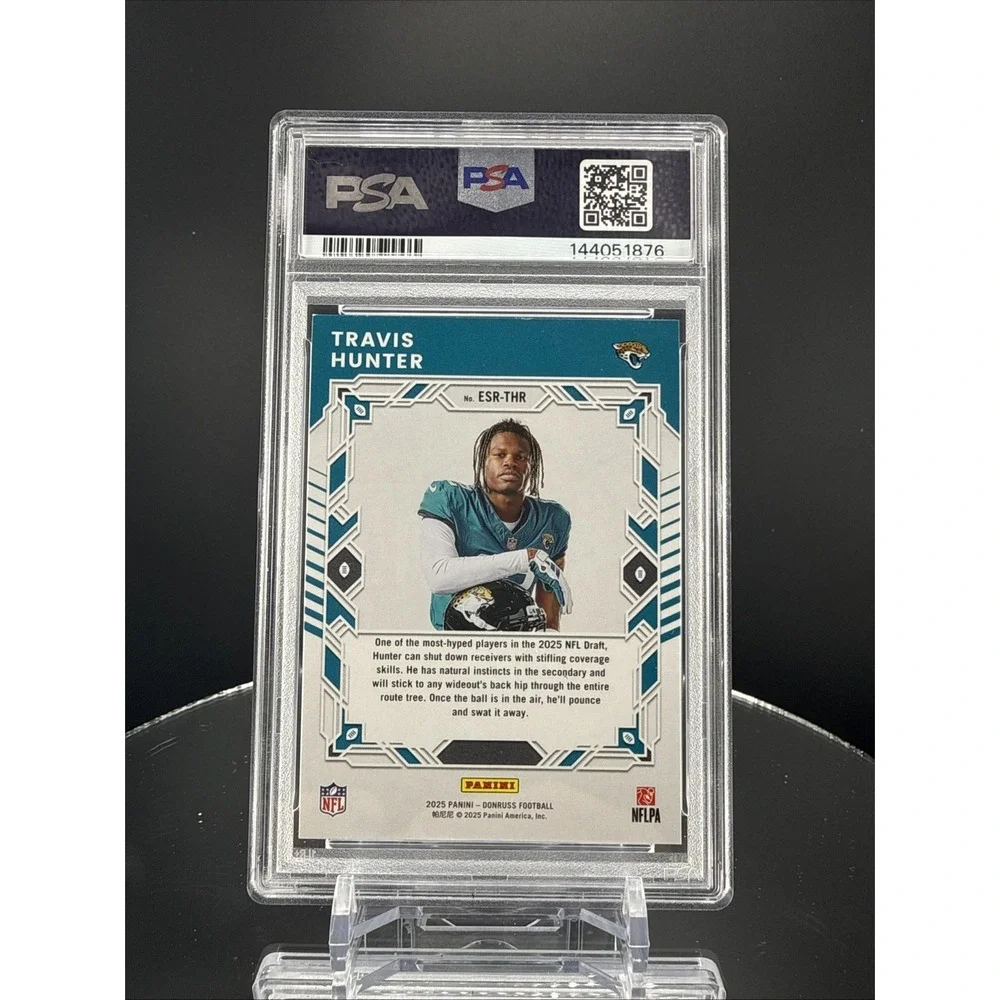 2025 PANINI DONRUSS THE ELITE SER ROOKIES #ESR-THR TRAVIS HUNTER PSA 8